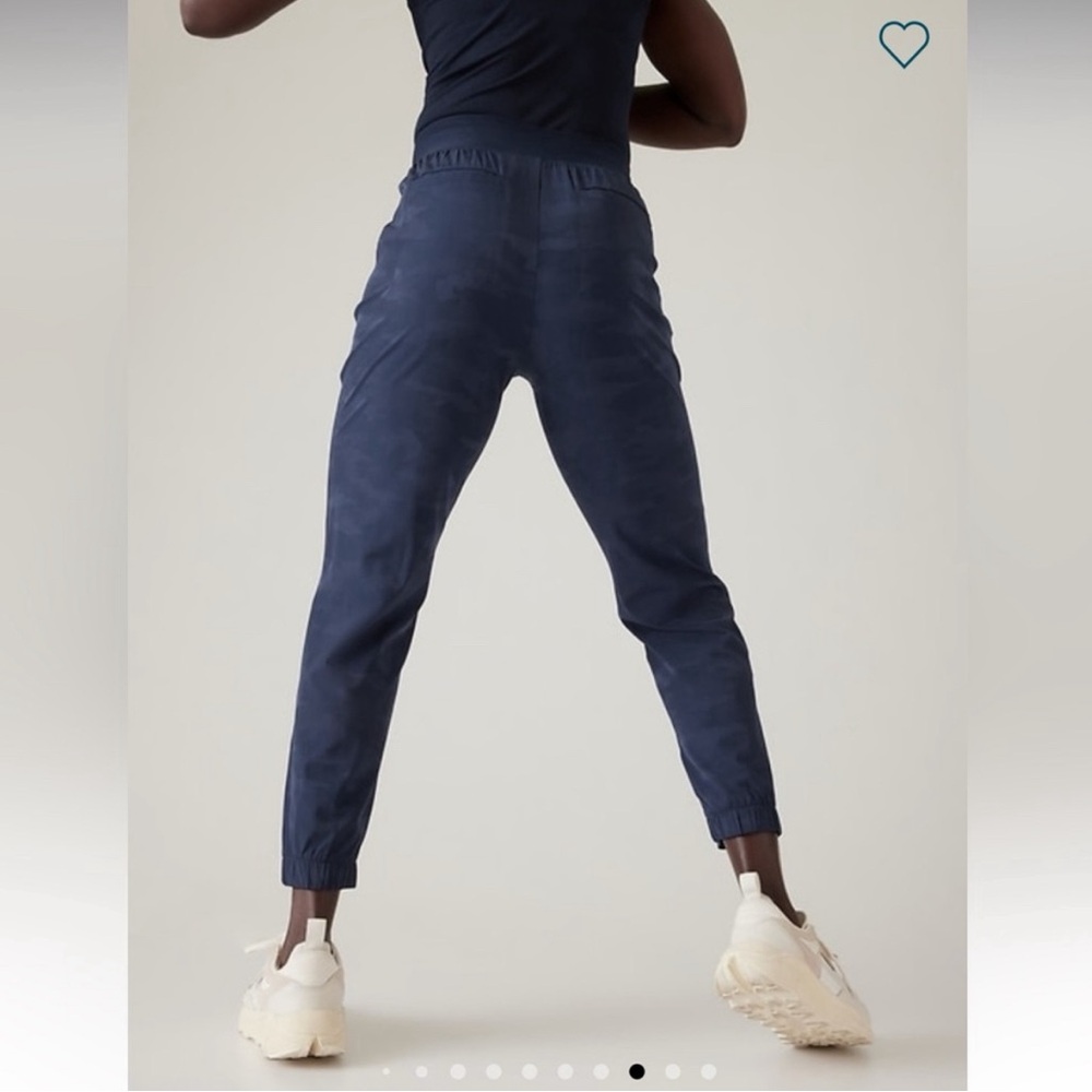 NWT Athleta Brooklyn Heights High Rise Jogger - Navy Camo - size 6